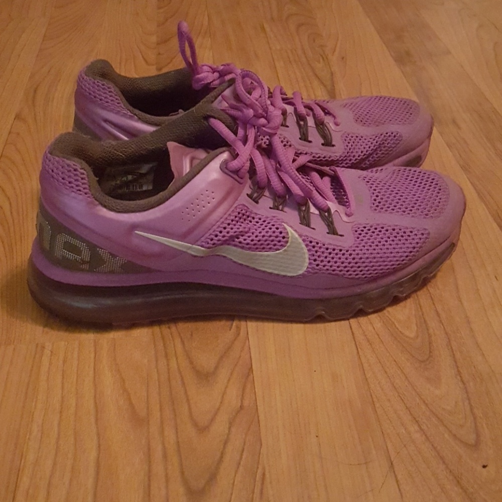 gorgeous purple Nike Air Max